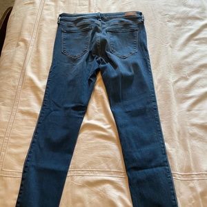 Abercrombie and Fitch - The Jean Legging Mid-Rise